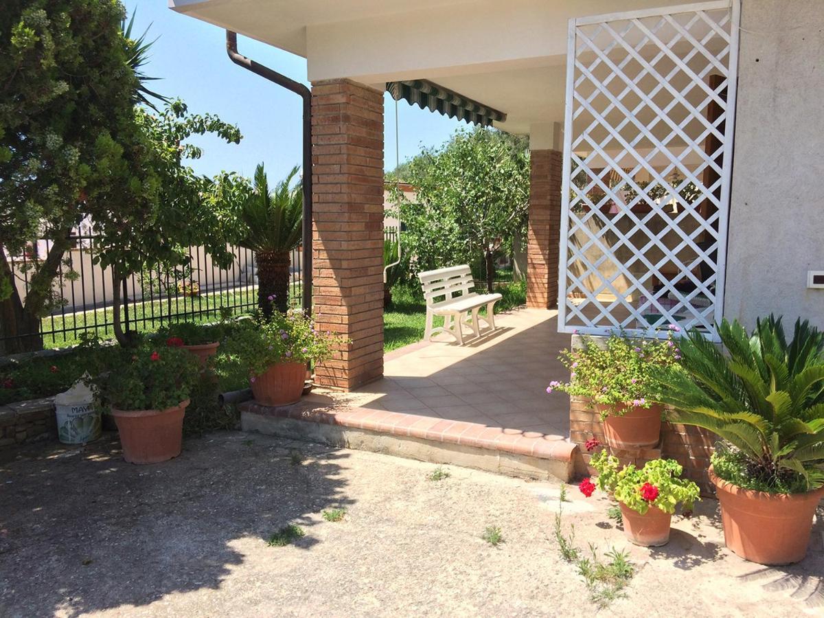 Casa Vacanze La Tuia Castellabate Exterior foto
